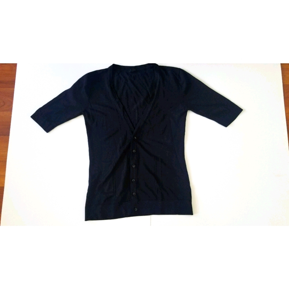 Black half-sleeve cardigan